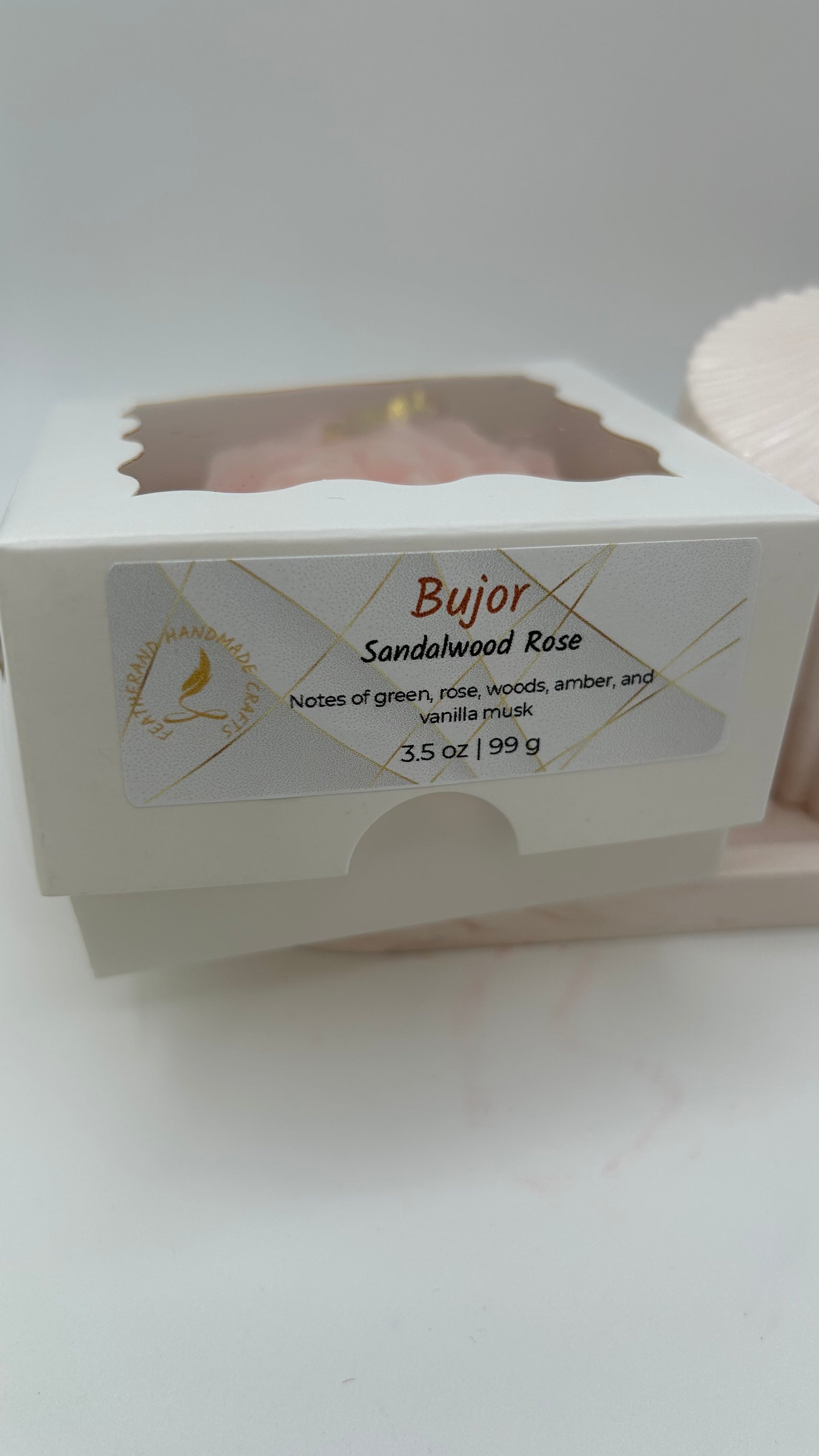 Bujor Candle (Peony) – 3.5 oz Pillar Custom Fragrance · Natural Soy Wax · Floral-Inspired Shape