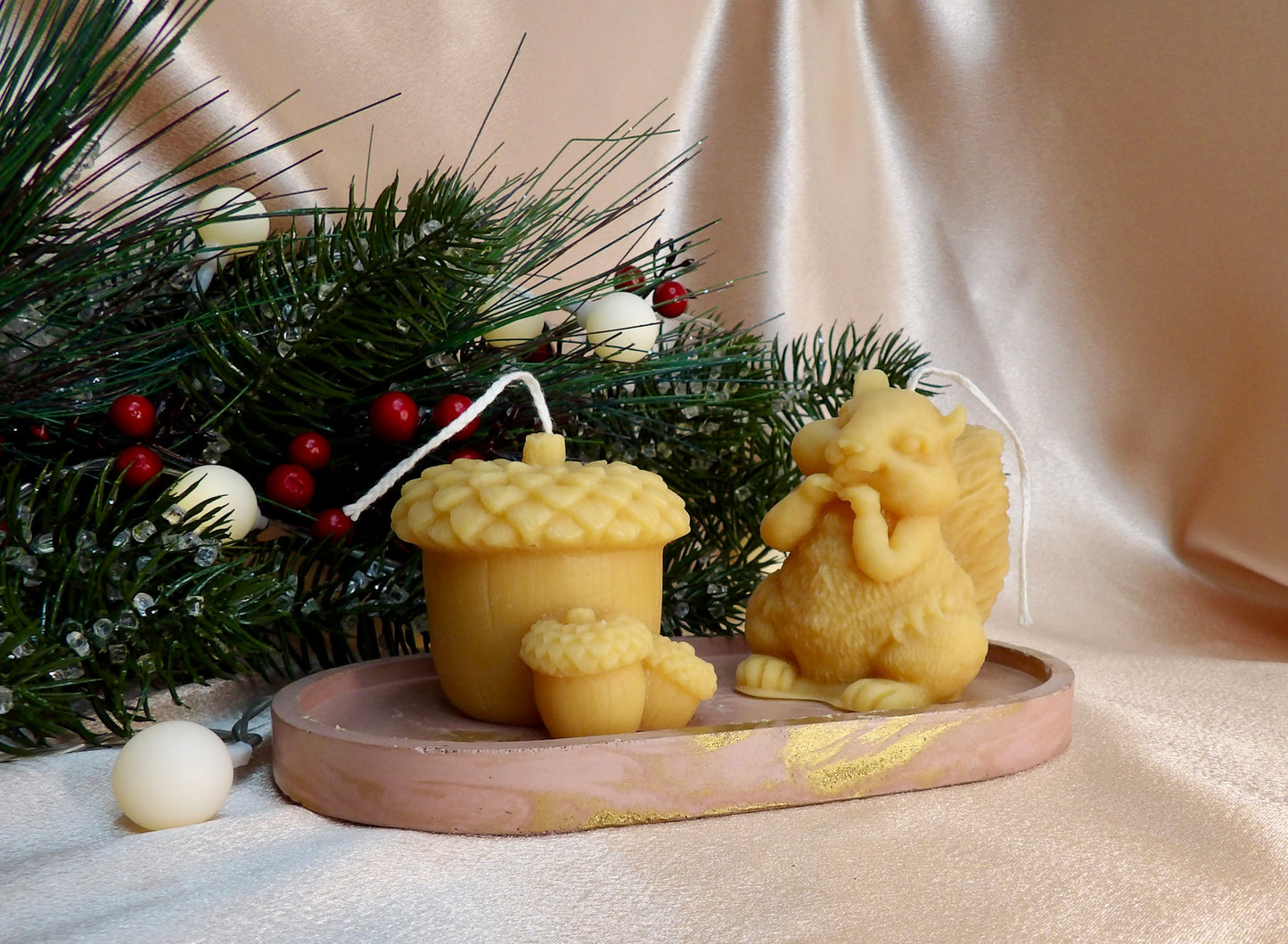 Nutty & Nice – Squirrel & Acorn Decorative Holiday Candle Set