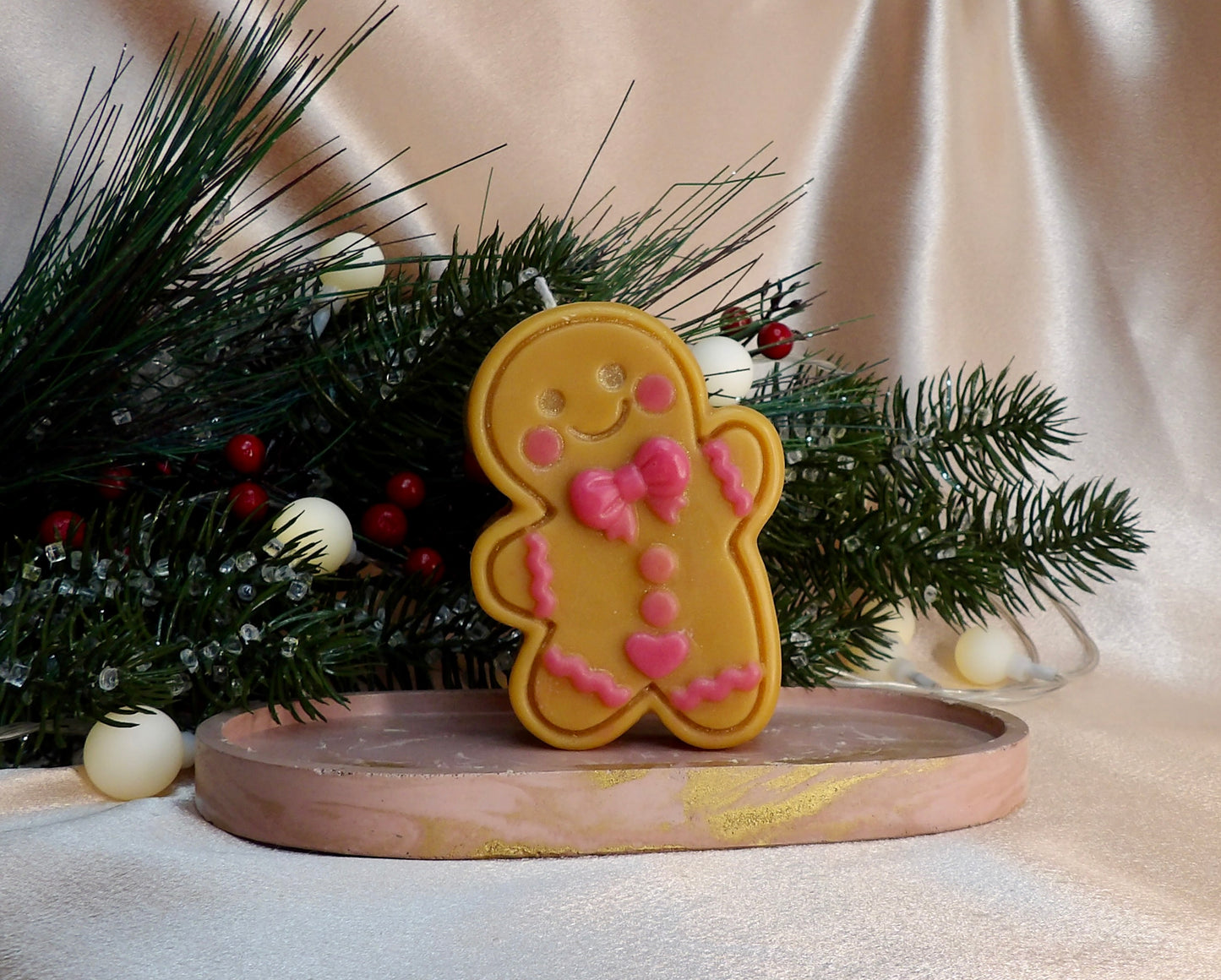 Ginger – Decorative Gingerbread Man Candle