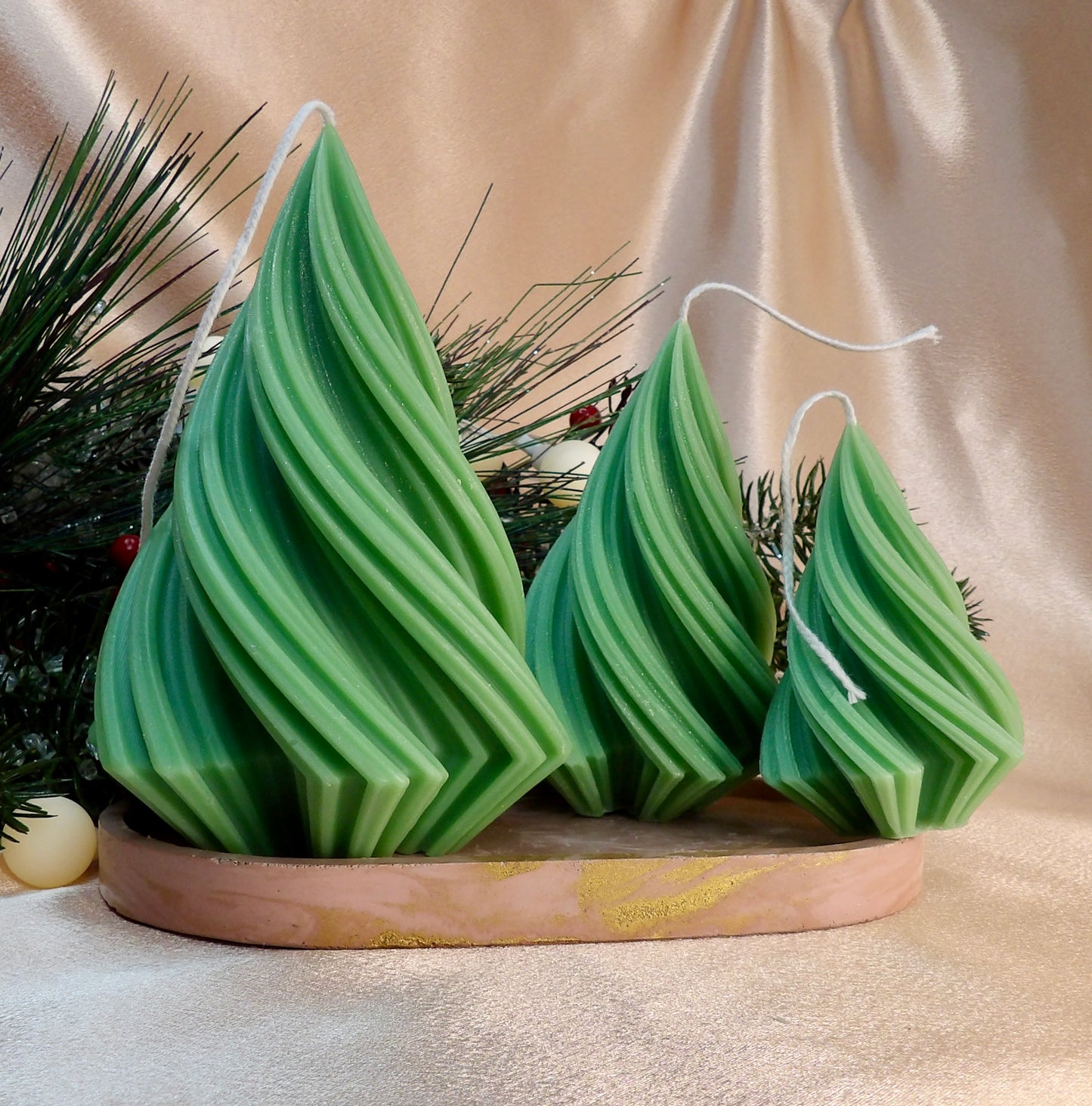 Frosted Trees – Swirled Christmas Tree Candle Set