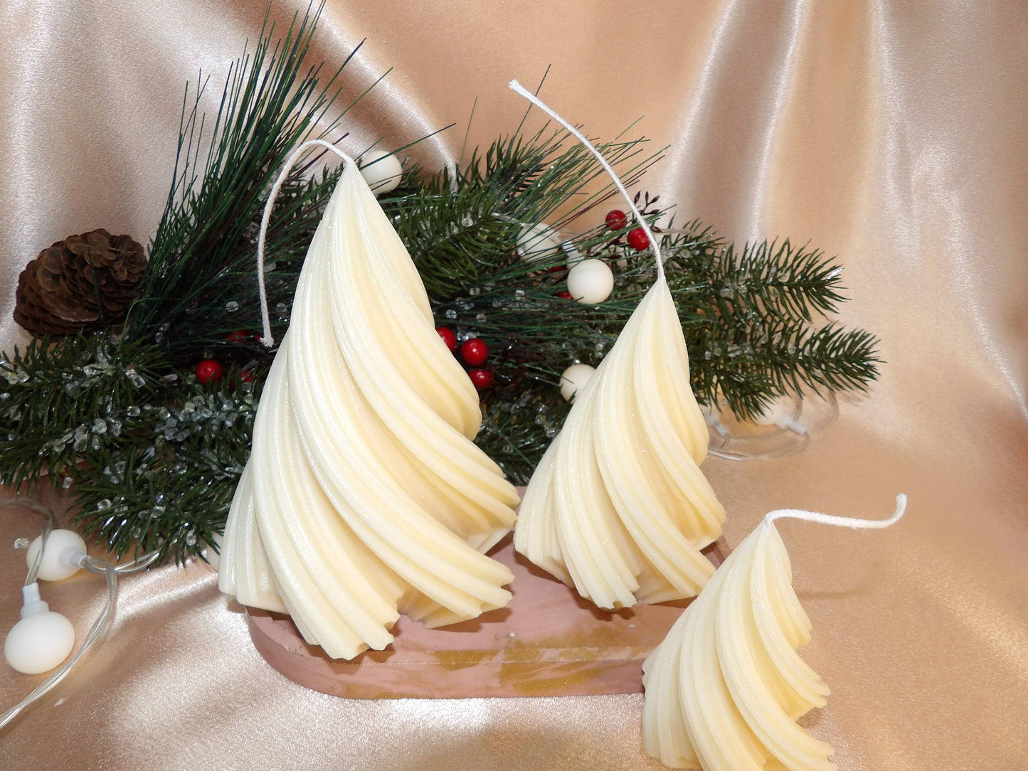 Frosted Trees – Swirled Christmas Tree Candle Set