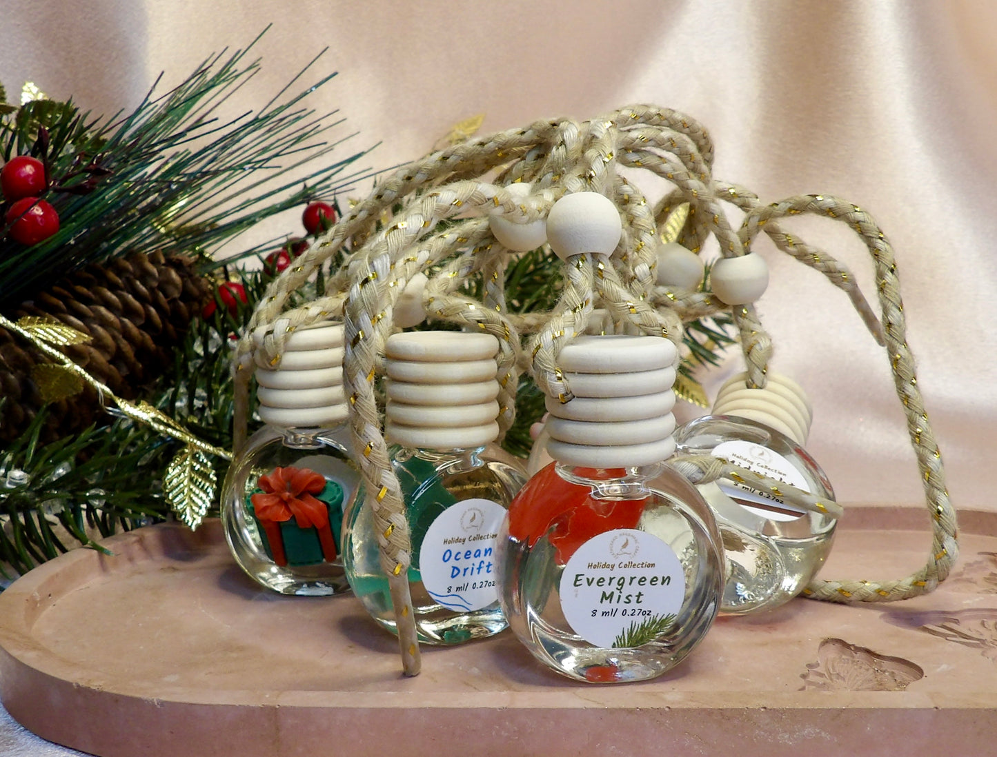 Christmas Ornament Mini Oil Diffuser - Featherand Collection | Non-Toxic