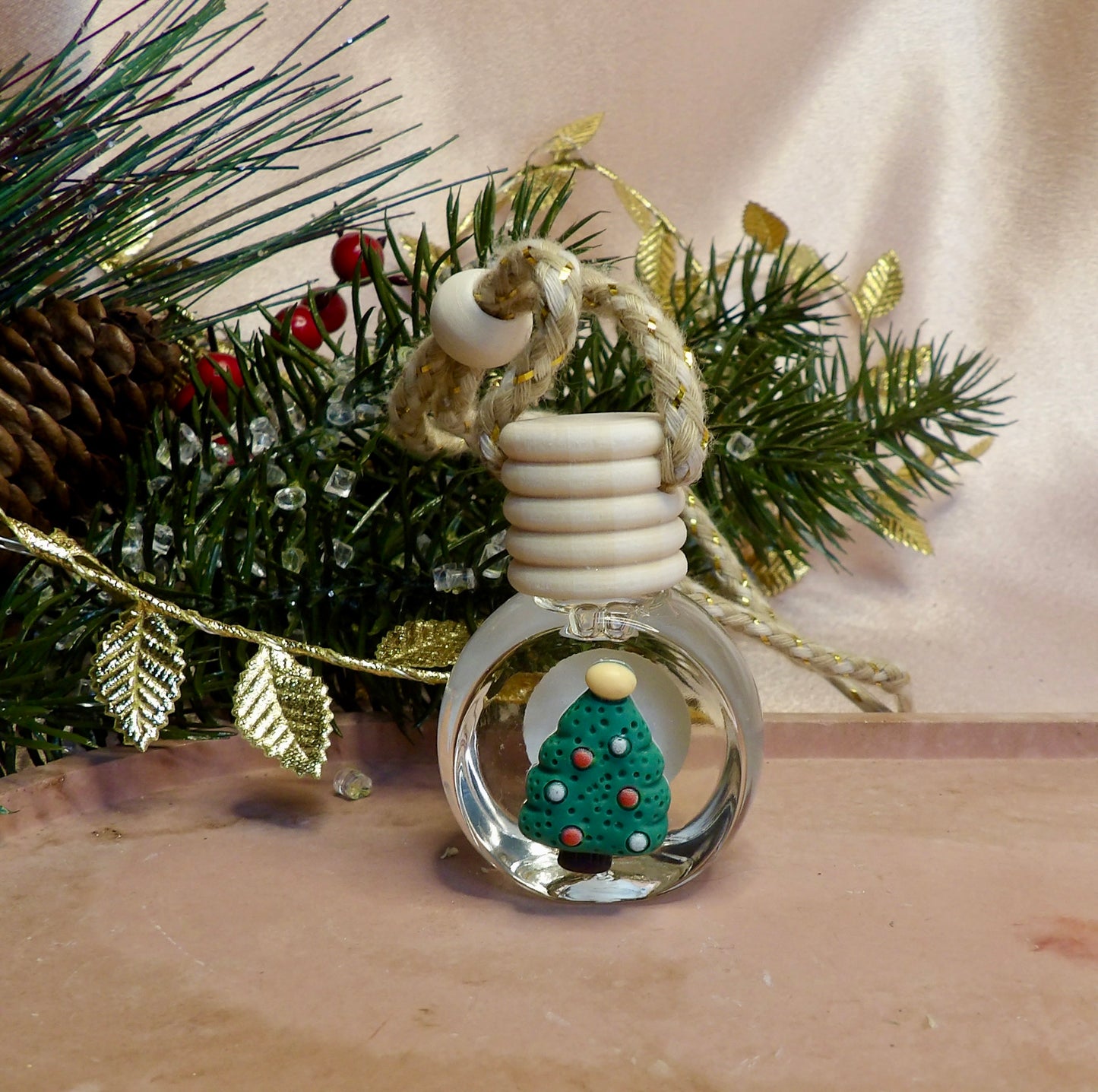 Christmas Ornament Mini Oil Diffuser - Featherand Collection | Non-Toxic