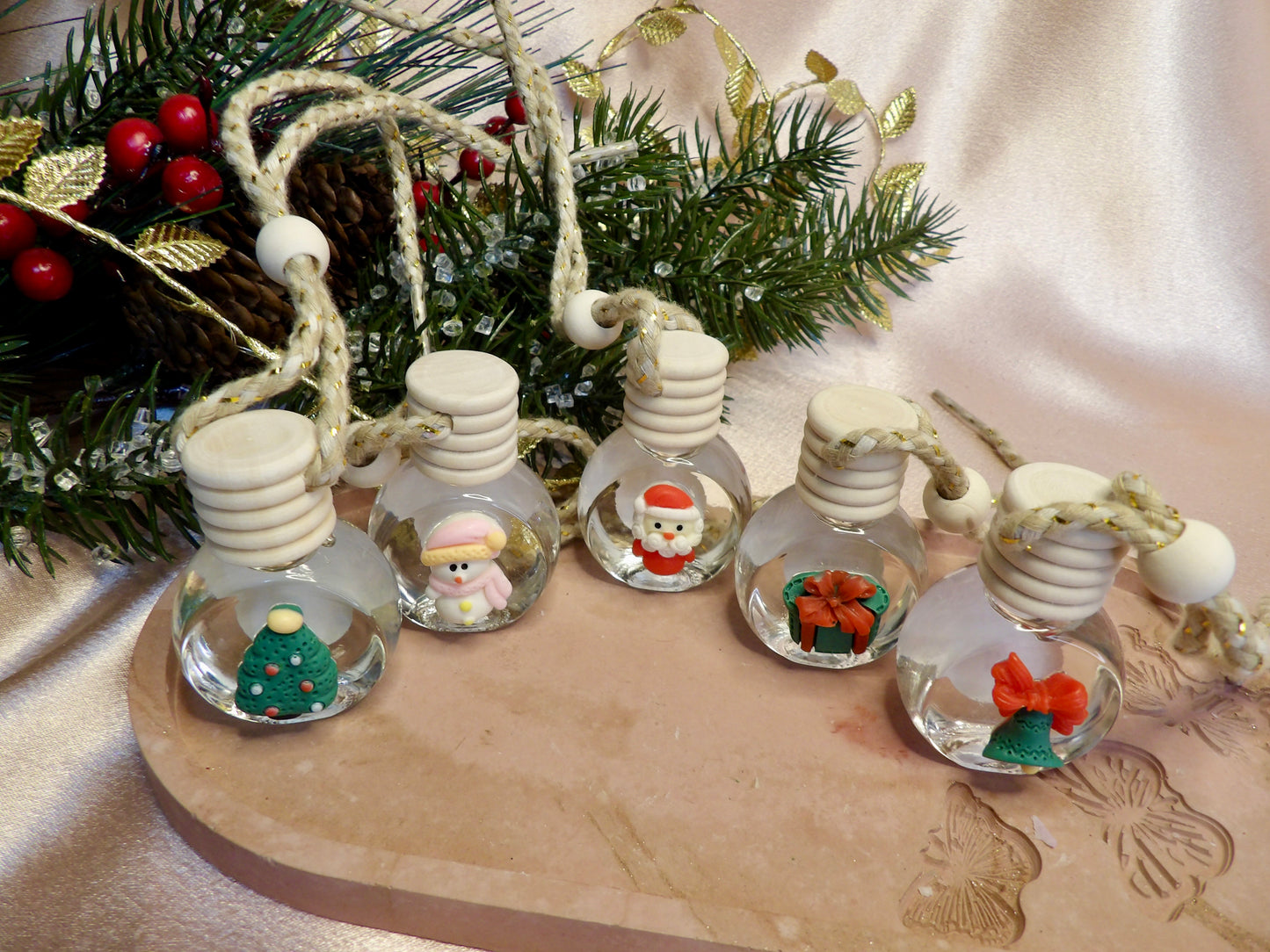 Christmas Ornament Mini Oil Diffuser - Featherand Collection | Non-Toxic